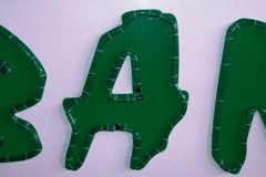 LETRAS EM PVC COM MANGUEIRAS